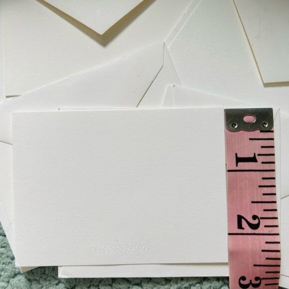 5pc Tiffany & Co. Blank White Embossed Note Cards & Envelopes - Picture 3 of 4